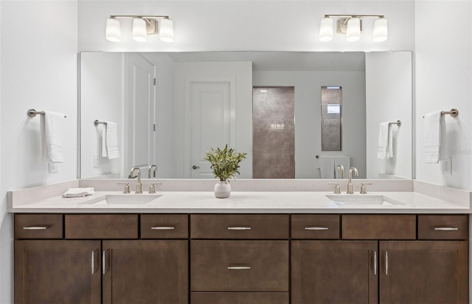 Image 9 of 27 For 37253 Gunnison Drive