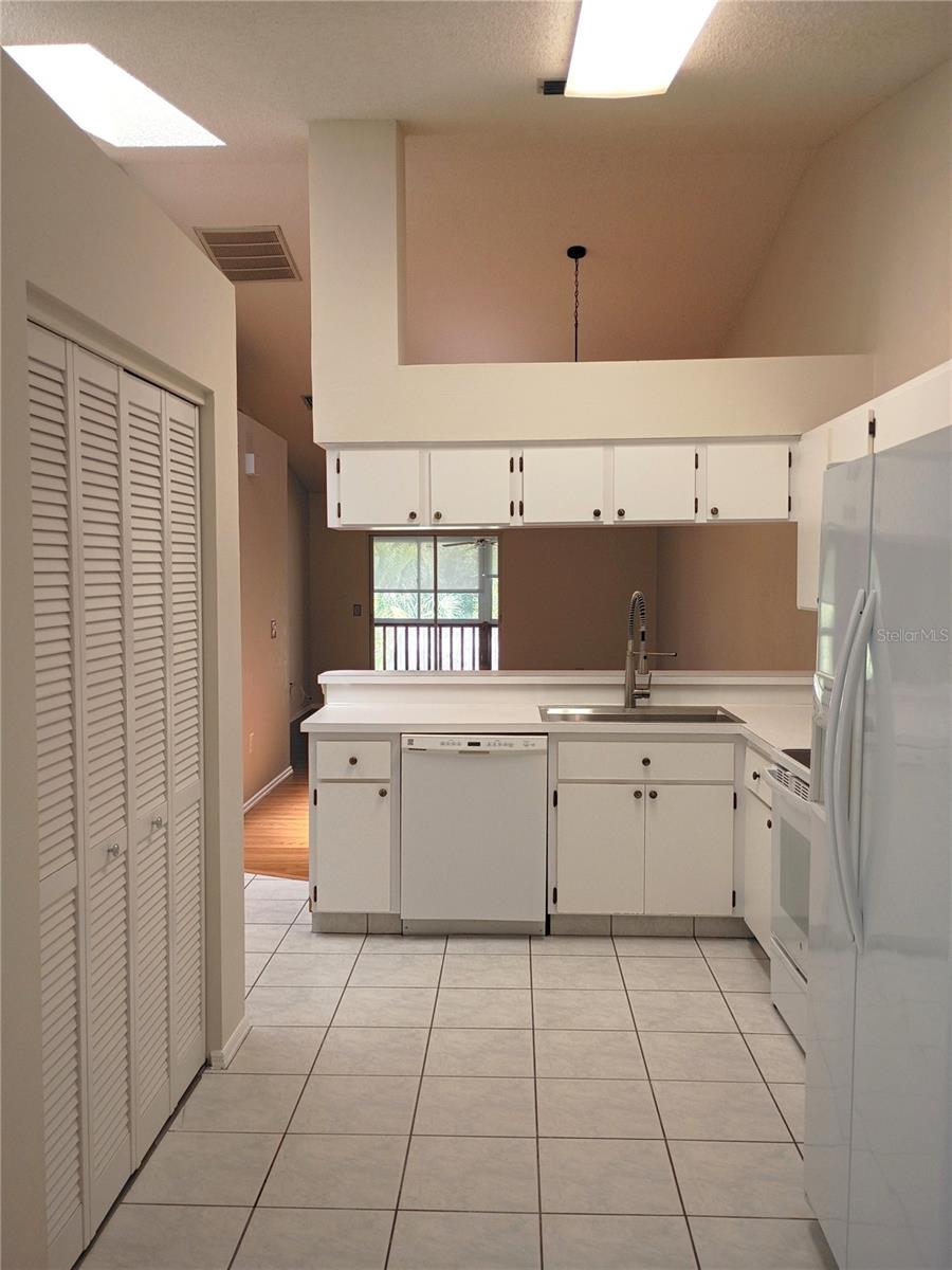 Image 14 of 40 For 39650 Us Highway 19 N 631