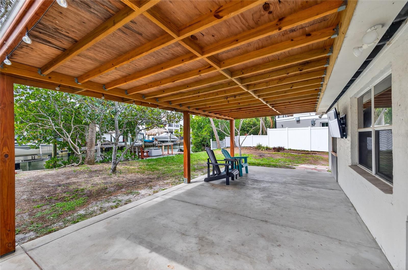 Listing photo id 8 for 1809 Bayou Grande Boulevard Ne