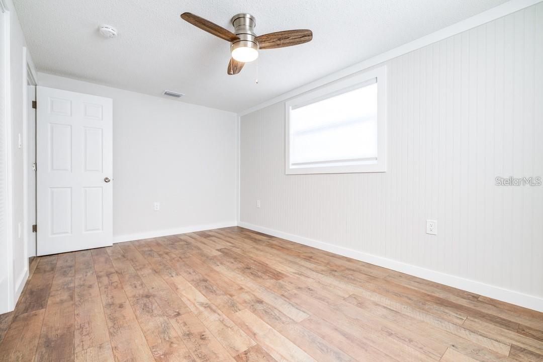 Image 18 of 24 For 5026 Moog Road