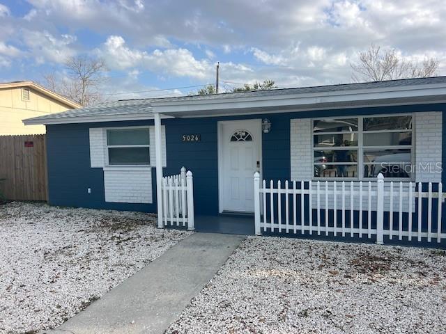 Image 2 of 24 For 5026 Moog Road