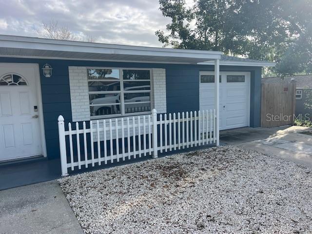 Image 3 of 24 For 5026 Moog Road