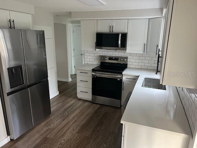 Image 5 of 24 For 5026 Moog Road