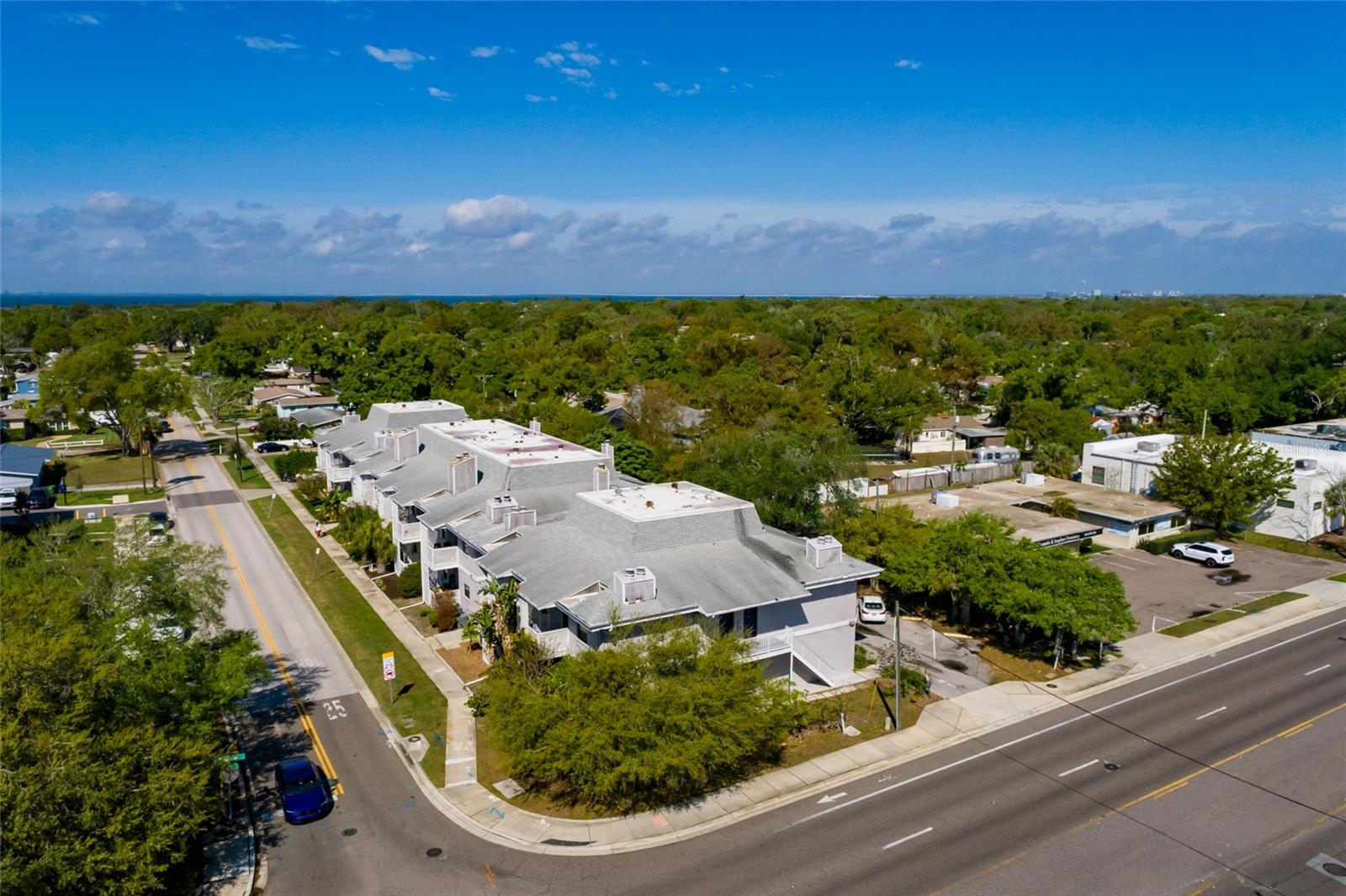 Image 18 of 27 For 4405 Fair Oaks Avenue 21