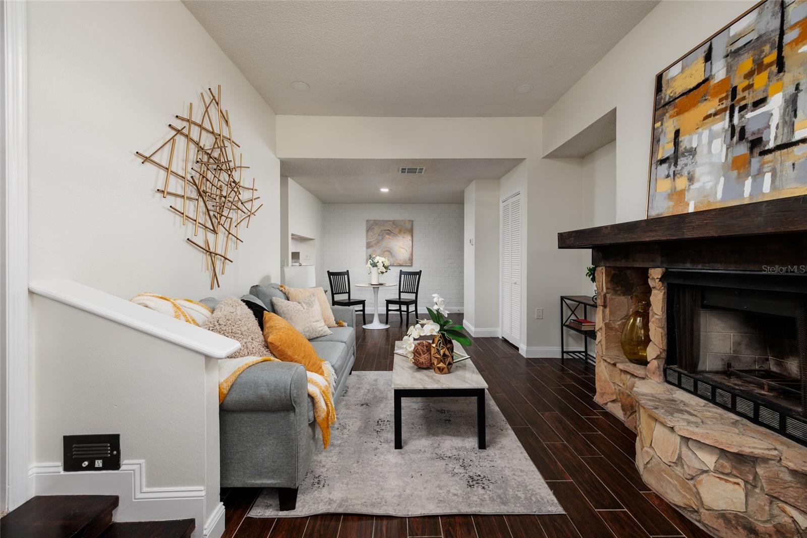 Image 7 of 27 For 4405 Fair Oaks Avenue 21