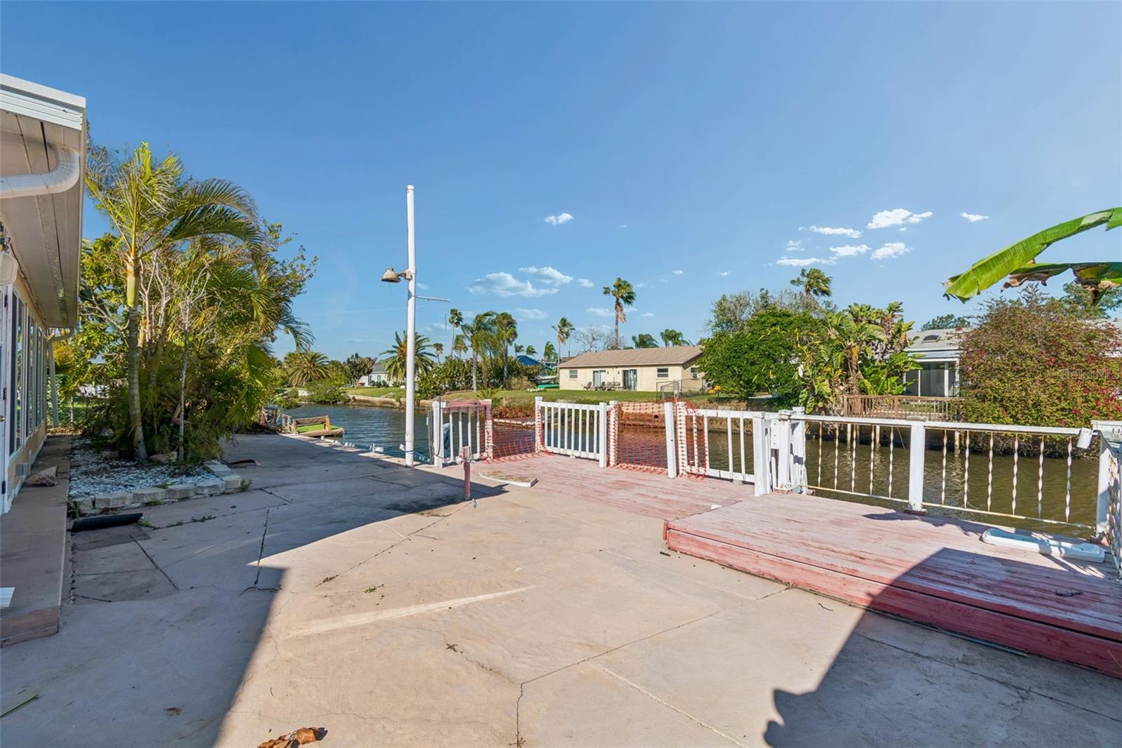 Image 14 of 18 For 9900 Island Harbor Drive