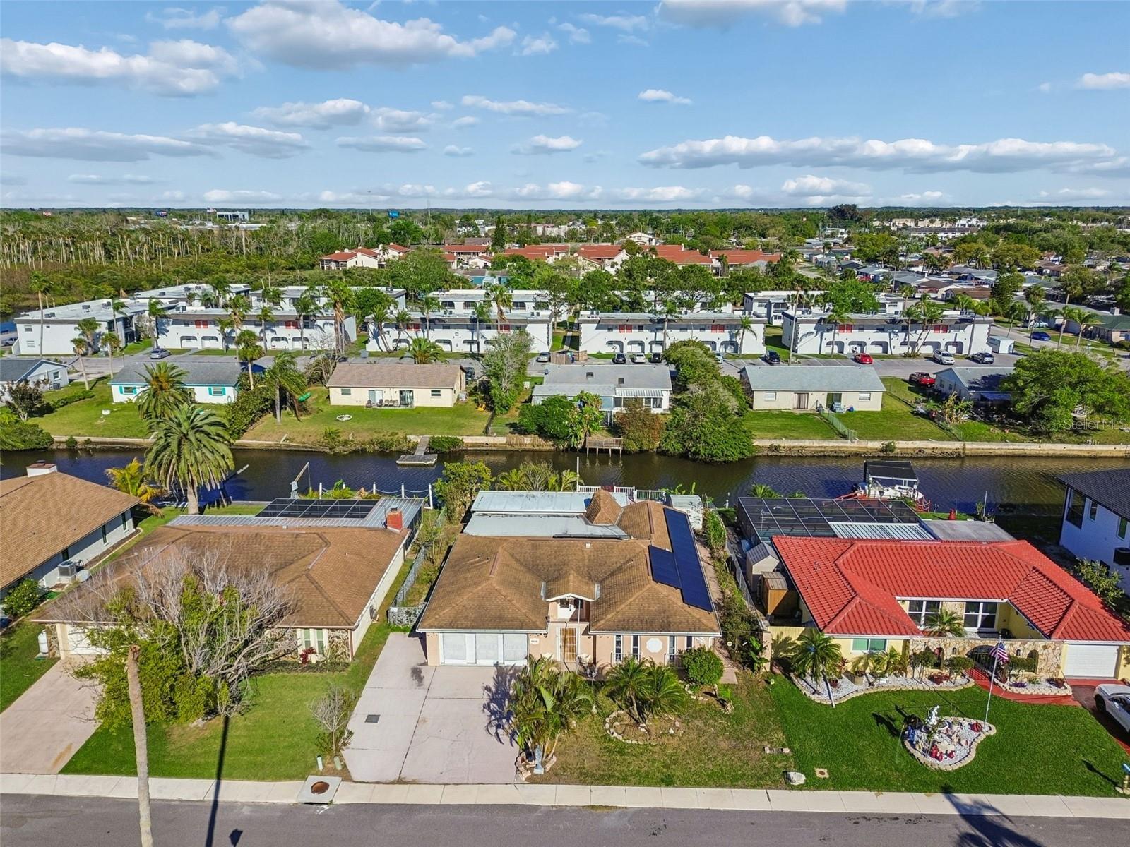 Image 5 of 18 For 9900 Island Harbor Drive