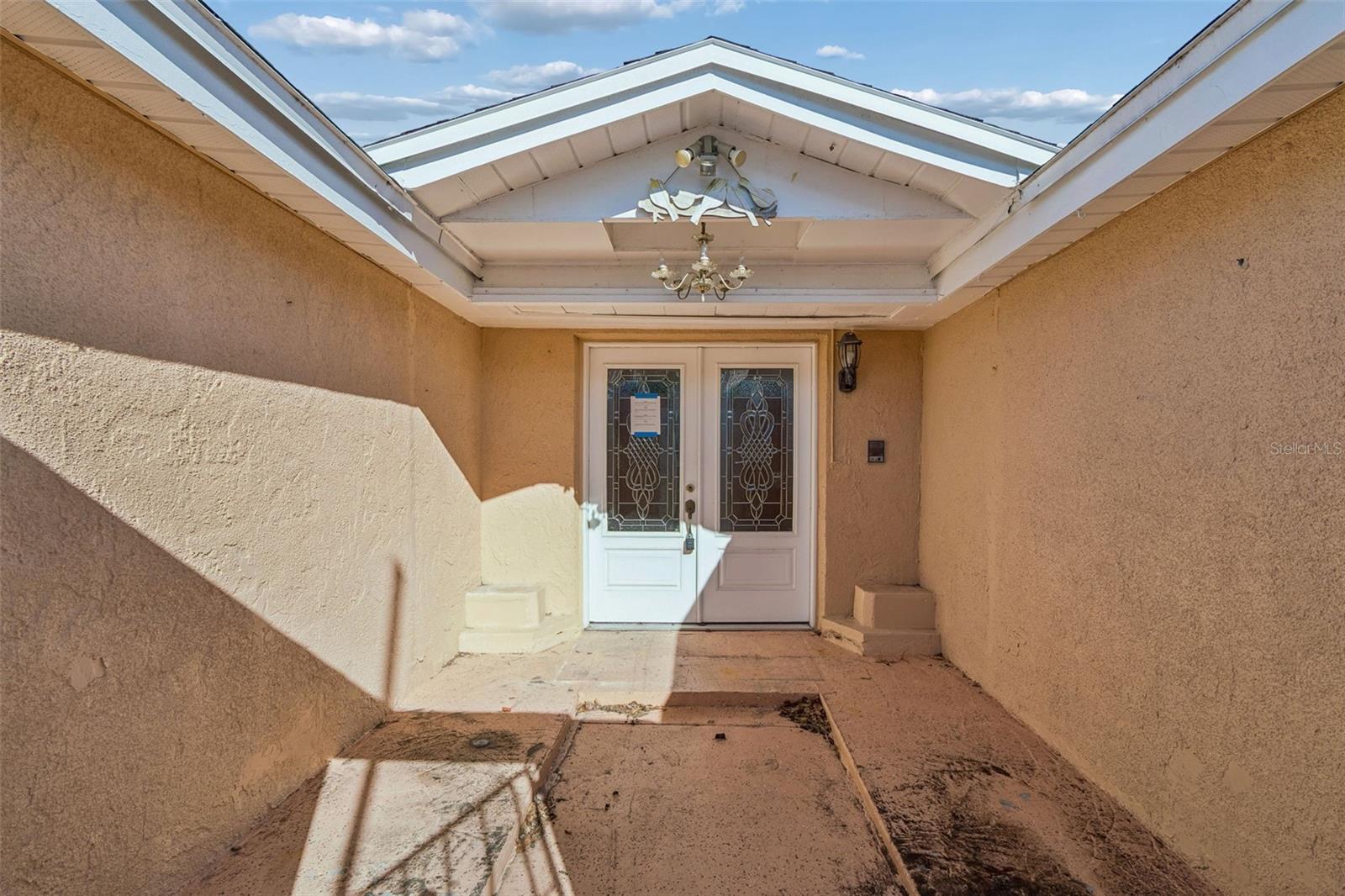 Image 6 of 18 For 9900 Island Harbor Drive