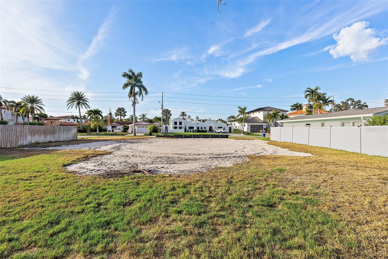 Image 7 of 19 For 1235 Cordova Boulevard Ne