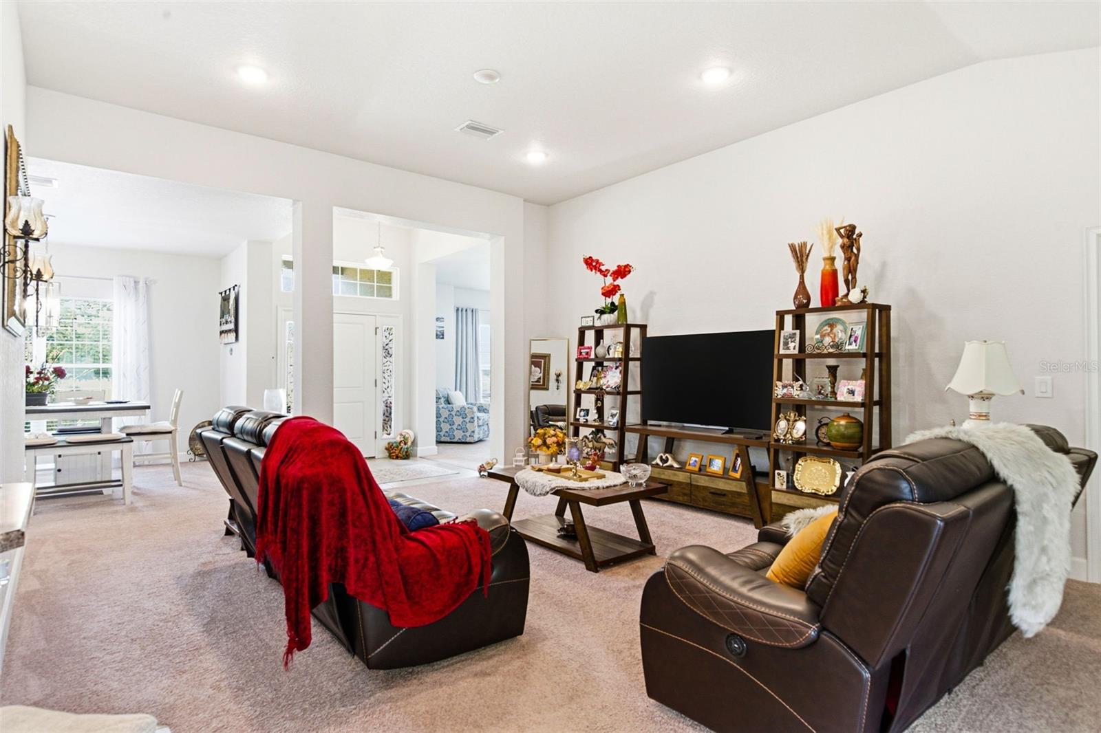 Listing photo id 16 for 12181 Topaz Street