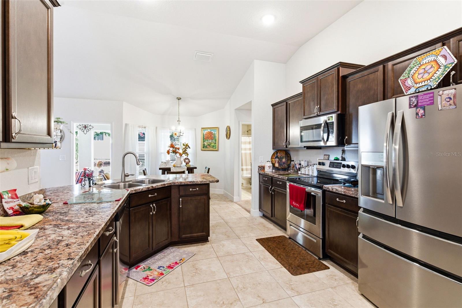 Listing photo id 22 for 12181 Topaz Street