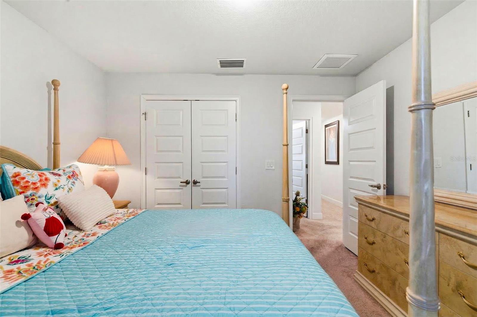 Listing photo id 27 for 12181 Topaz Street