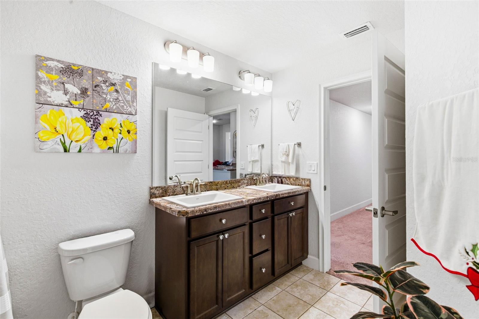 Listing photo id 29 for 12181 Topaz Street