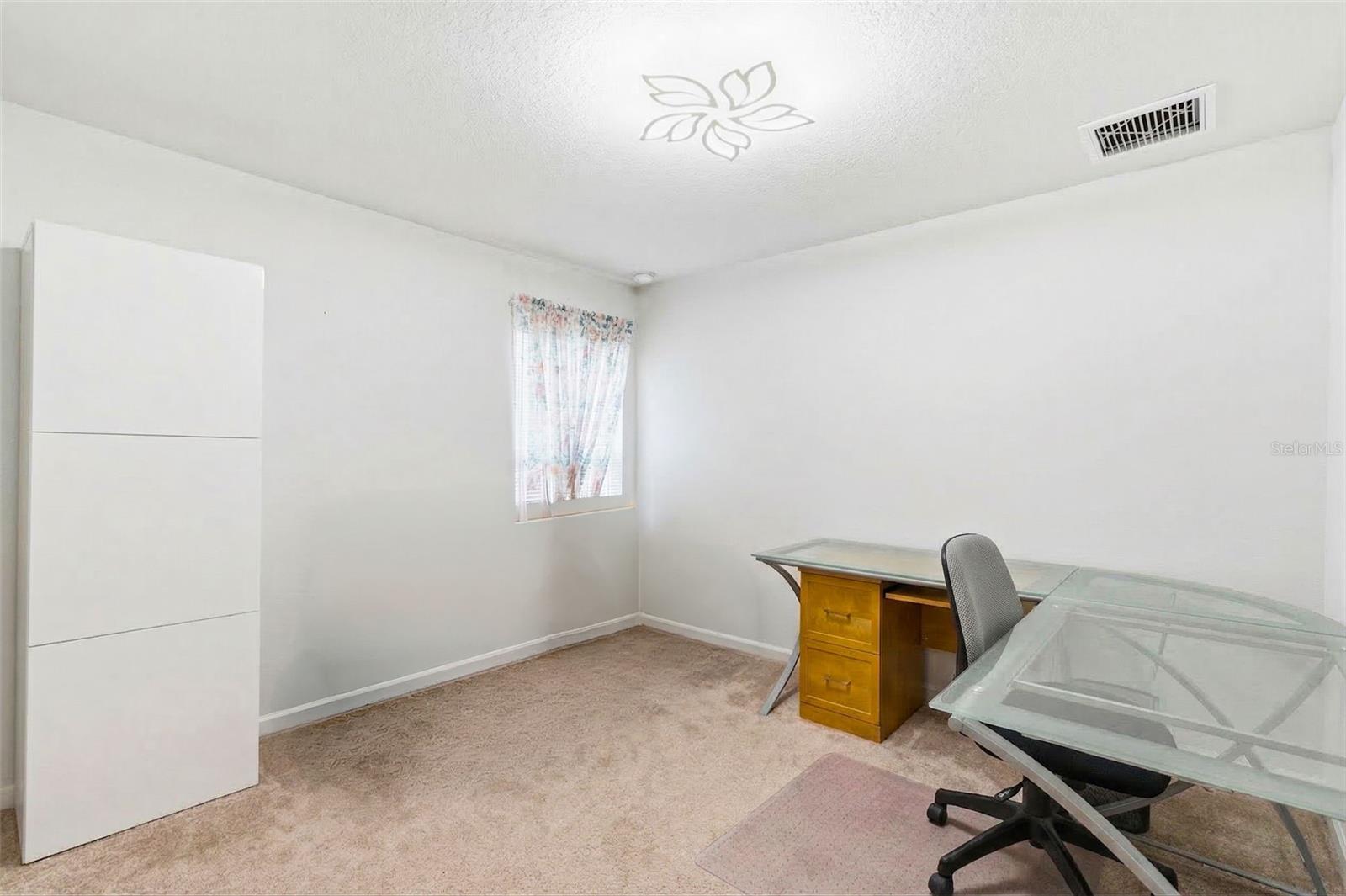 Listing photo id 39 for 12181 Topaz Street