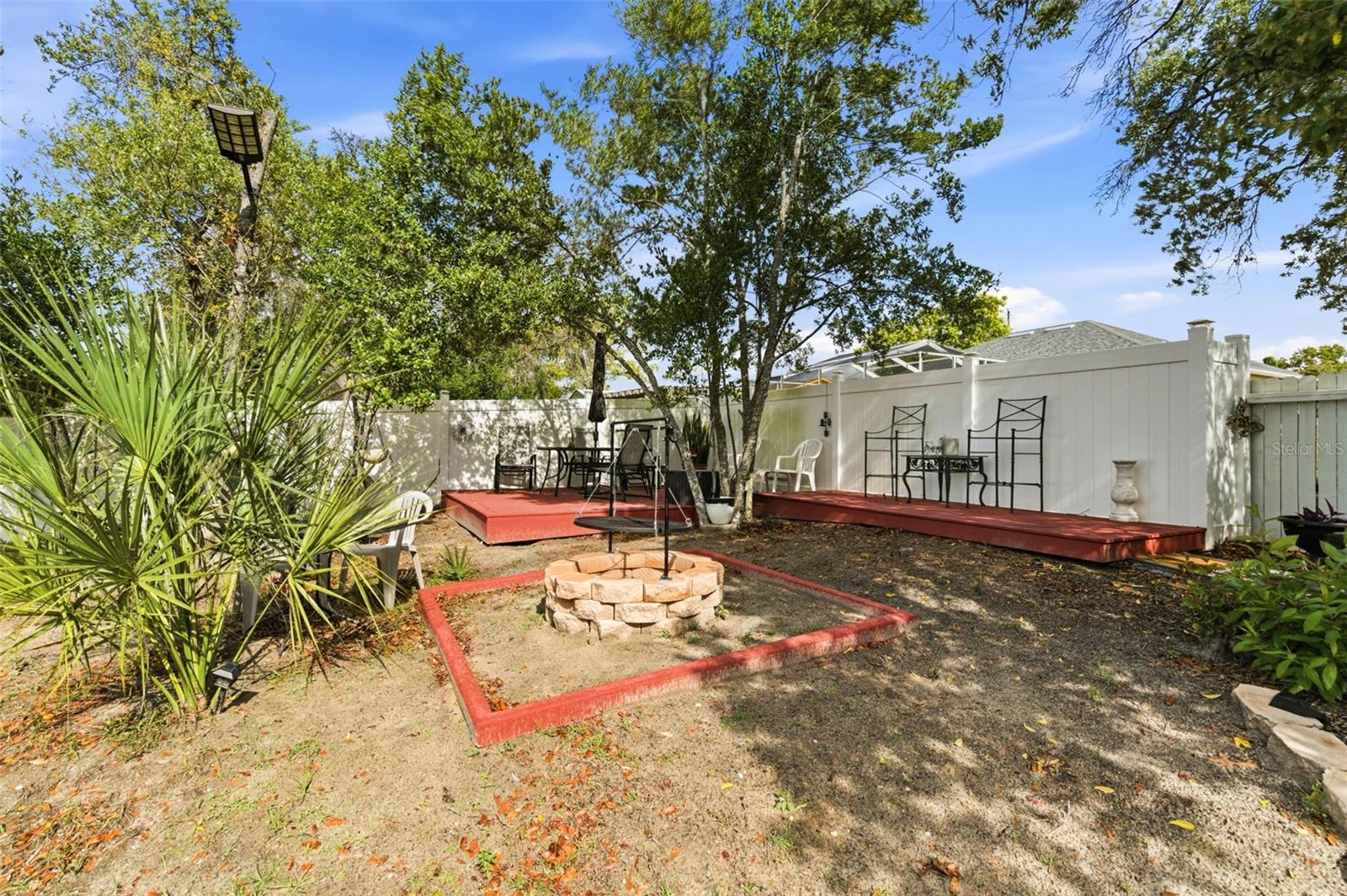 Listing photo id 51 for 12181 Topaz Street