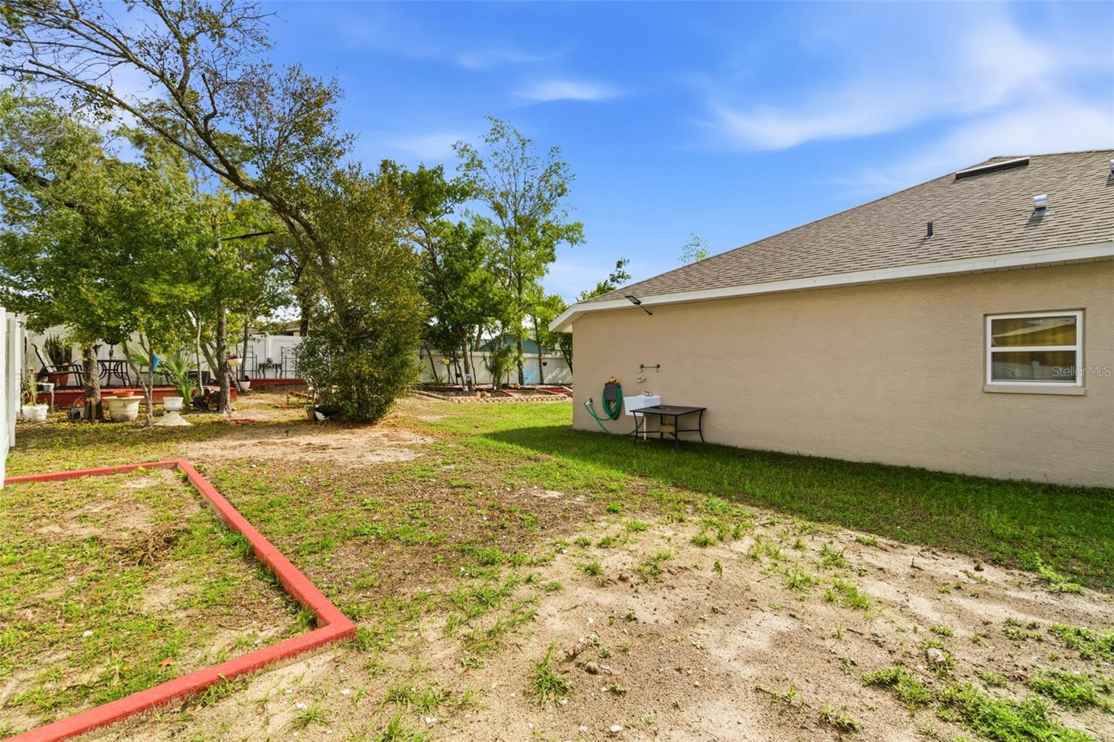 Listing photo id 54 for 12181 Topaz Street