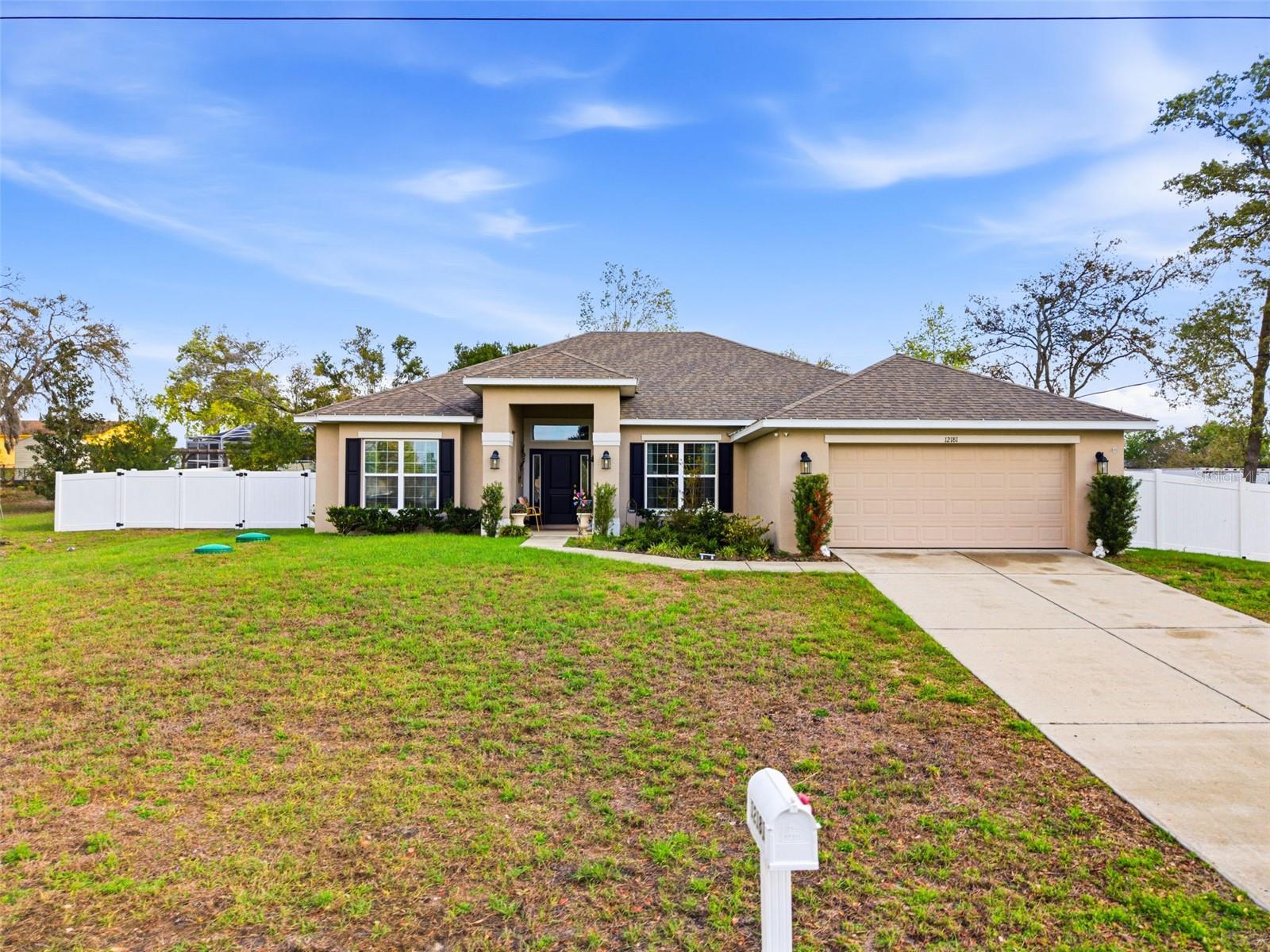 Listing photo id 55 for 12181 Topaz Street