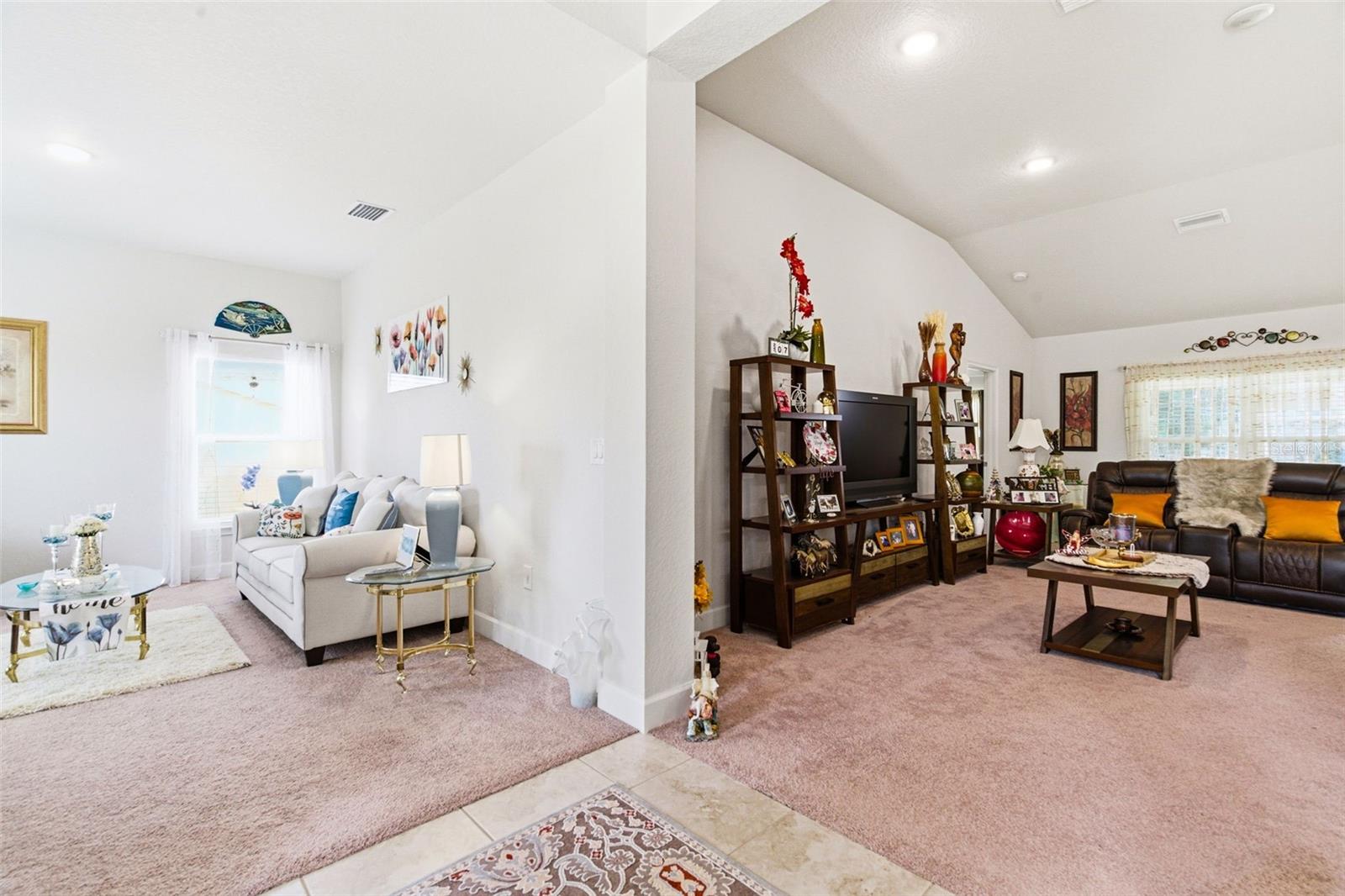 Listing photo id 6 for 12181 Topaz Street