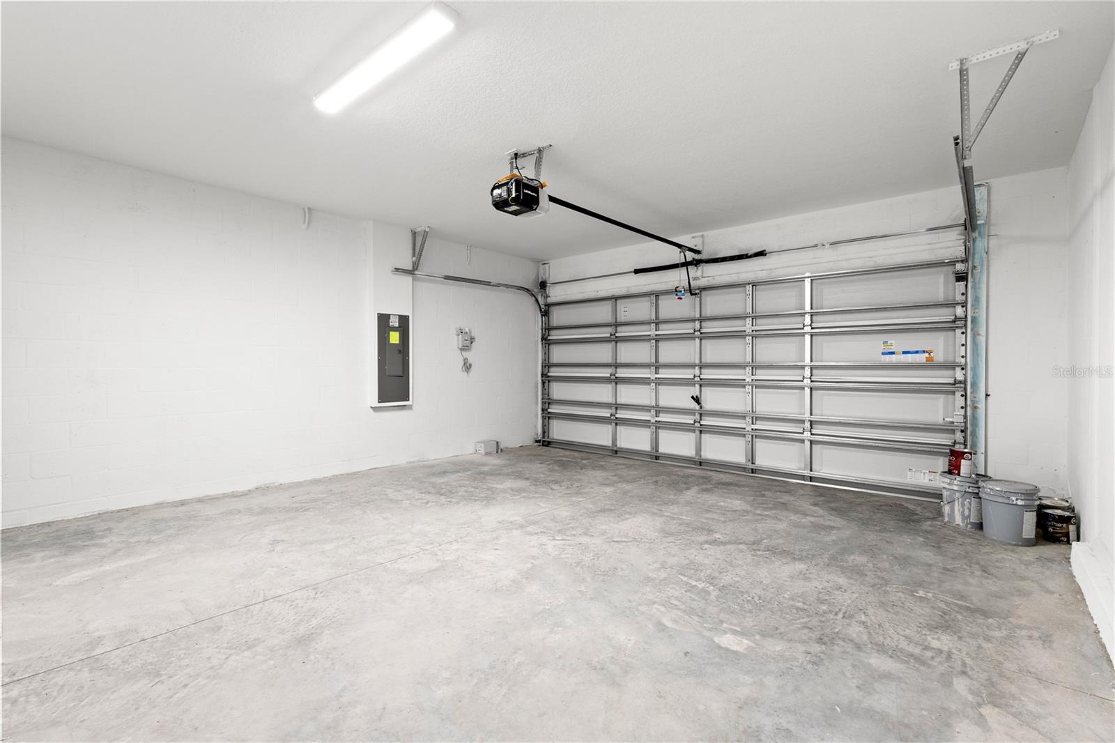 Image 22 of 25 For 31603 Barrel Wave Way