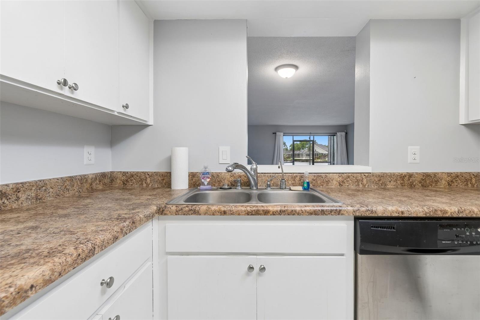 Image 15 of 96 For 6320 Grand Bahama Circle 6320