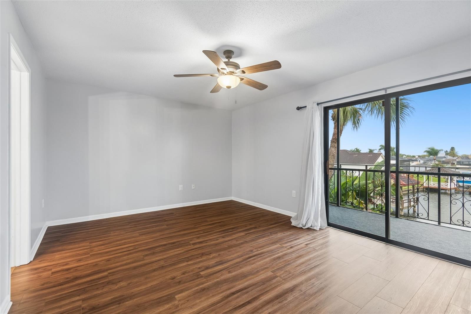 Image 37 of 96 For 6320 Grand Bahama Circle 6320