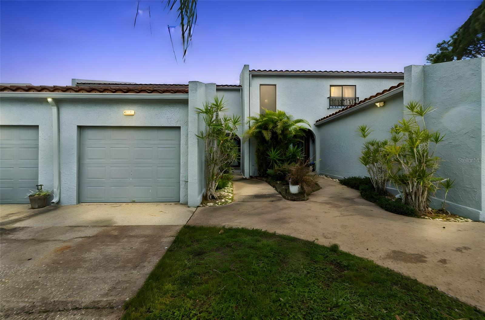 Image 4 of 96 For 6320 Grand Bahama Circle 6320