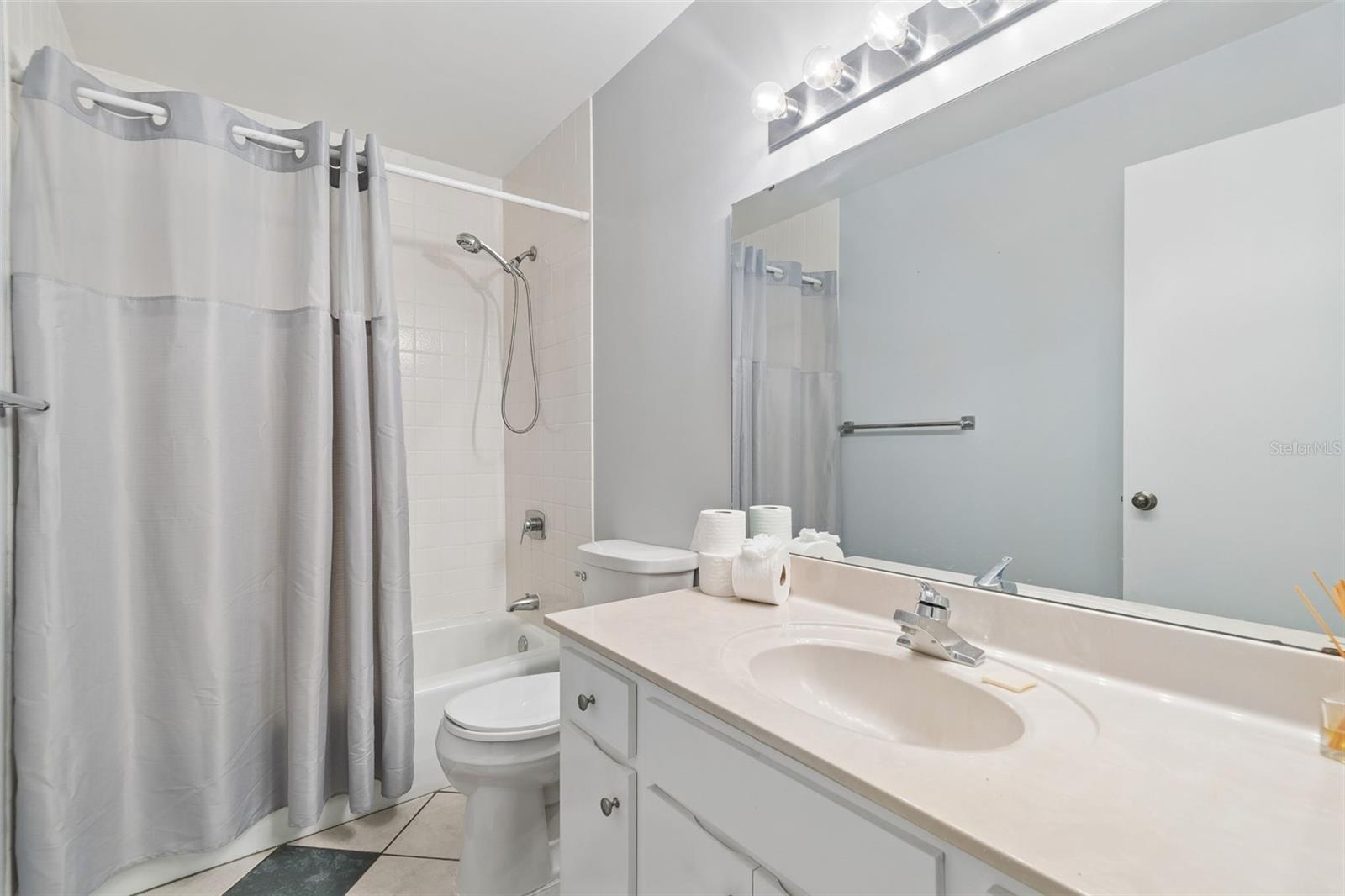 Image 54 of 96 For 6320 Grand Bahama Circle 6320