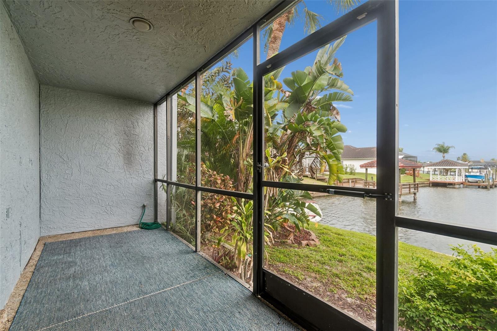 Image 7 of 96 For 6320 Grand Bahama Circle 6320