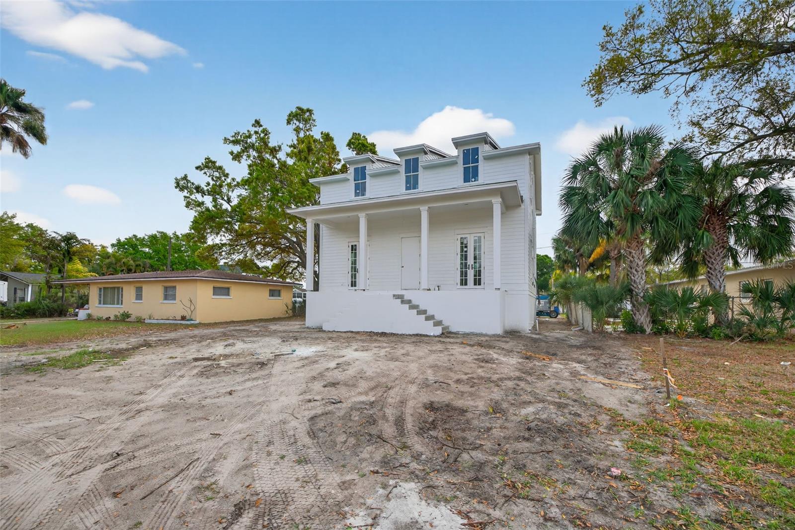 Image 4 of 11 For 808 39th Avenue Ne