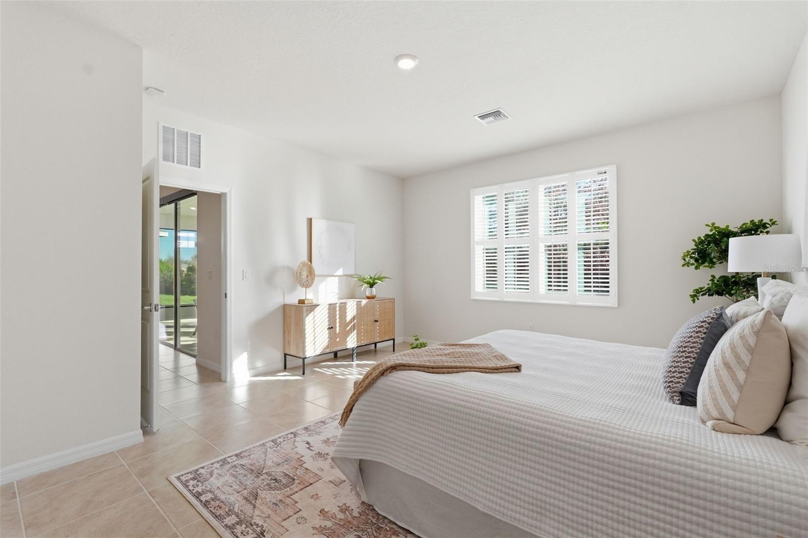 Image 15 of 35 For 3844 Mossy Limb Court