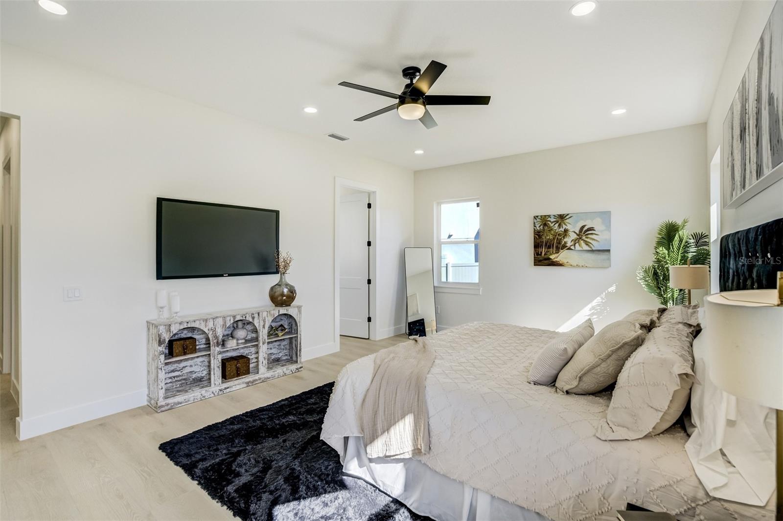 Image 19 of 37 For 319 Cedar Lane