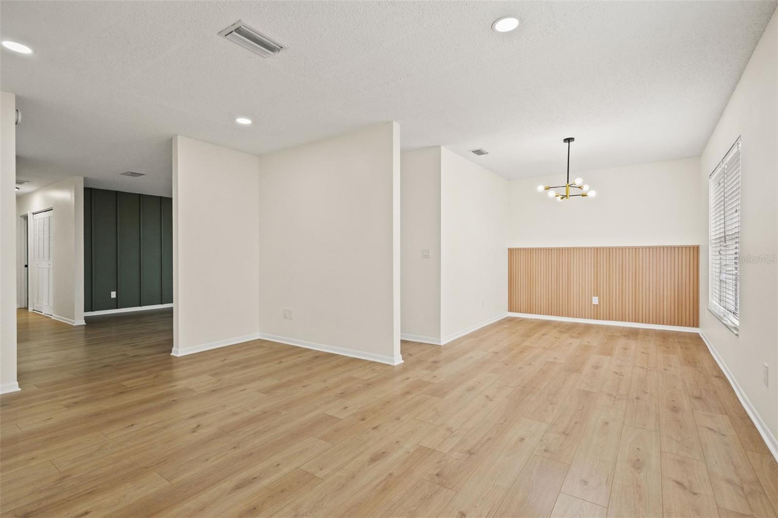 Image 10 of 30 For 13922 Briardale Lane