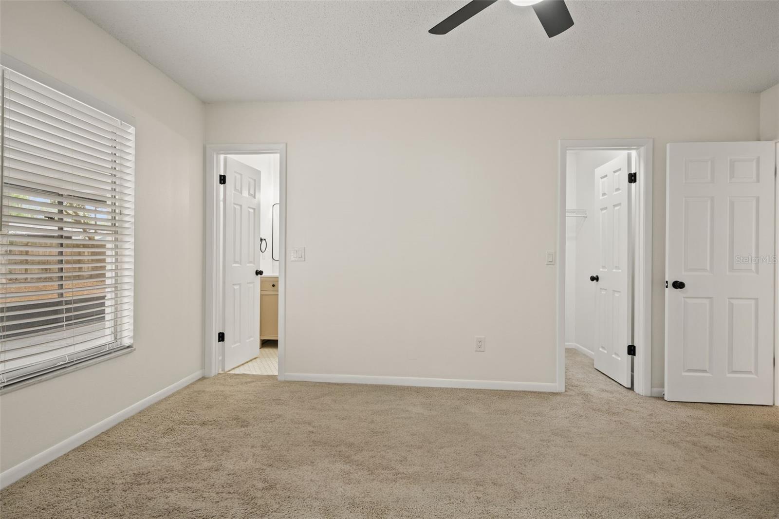 Image 14 of 30 For 13922 Briardale Lane