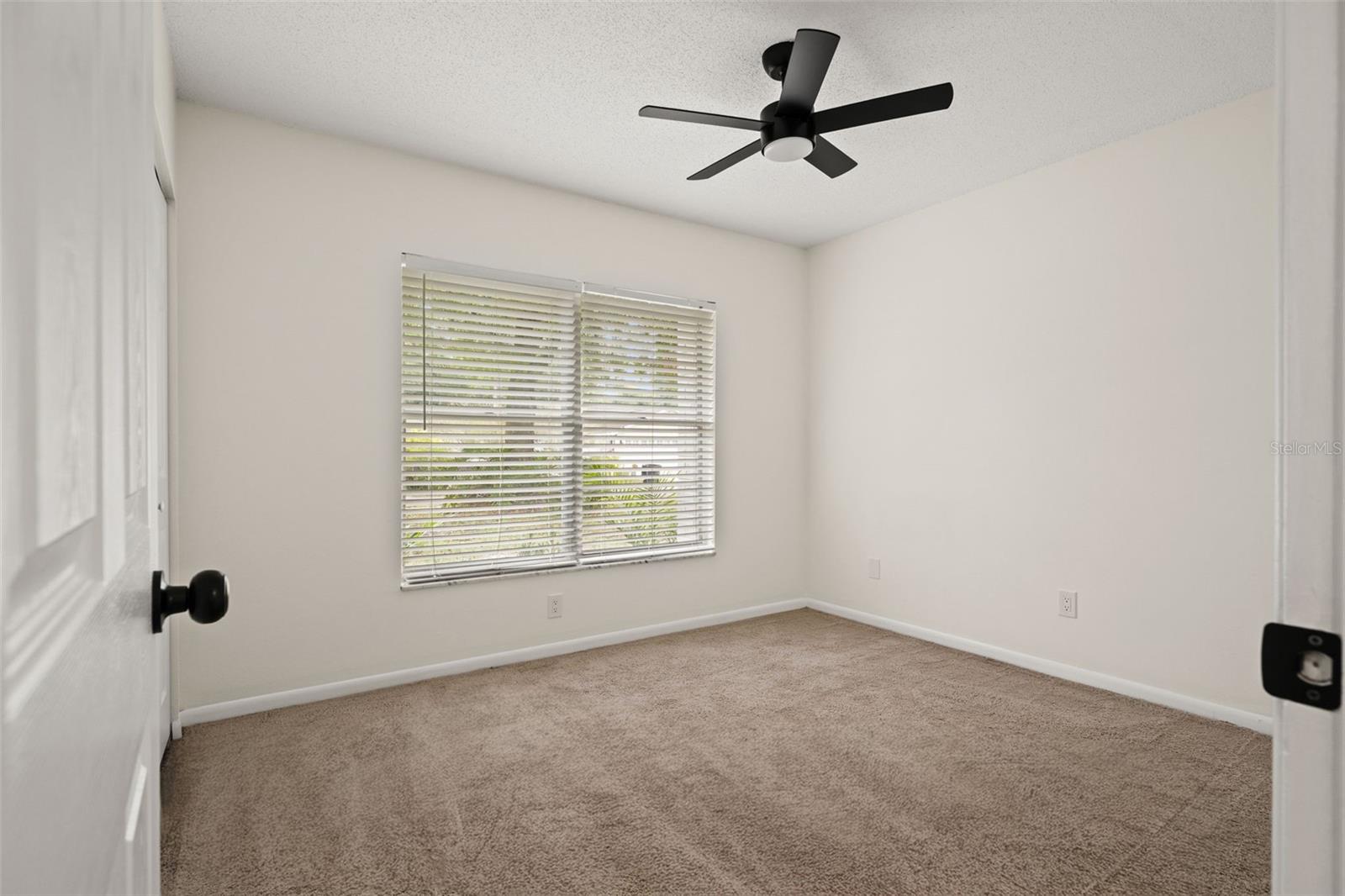 Image 20 of 30 For 13922 Briardale Lane