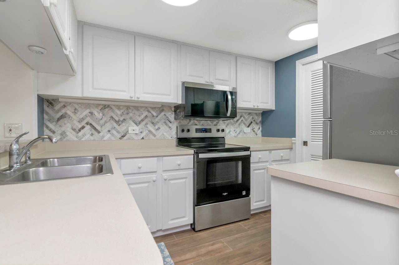 Image 18 of 46 For 36750 Us Highway 19 N 7-108