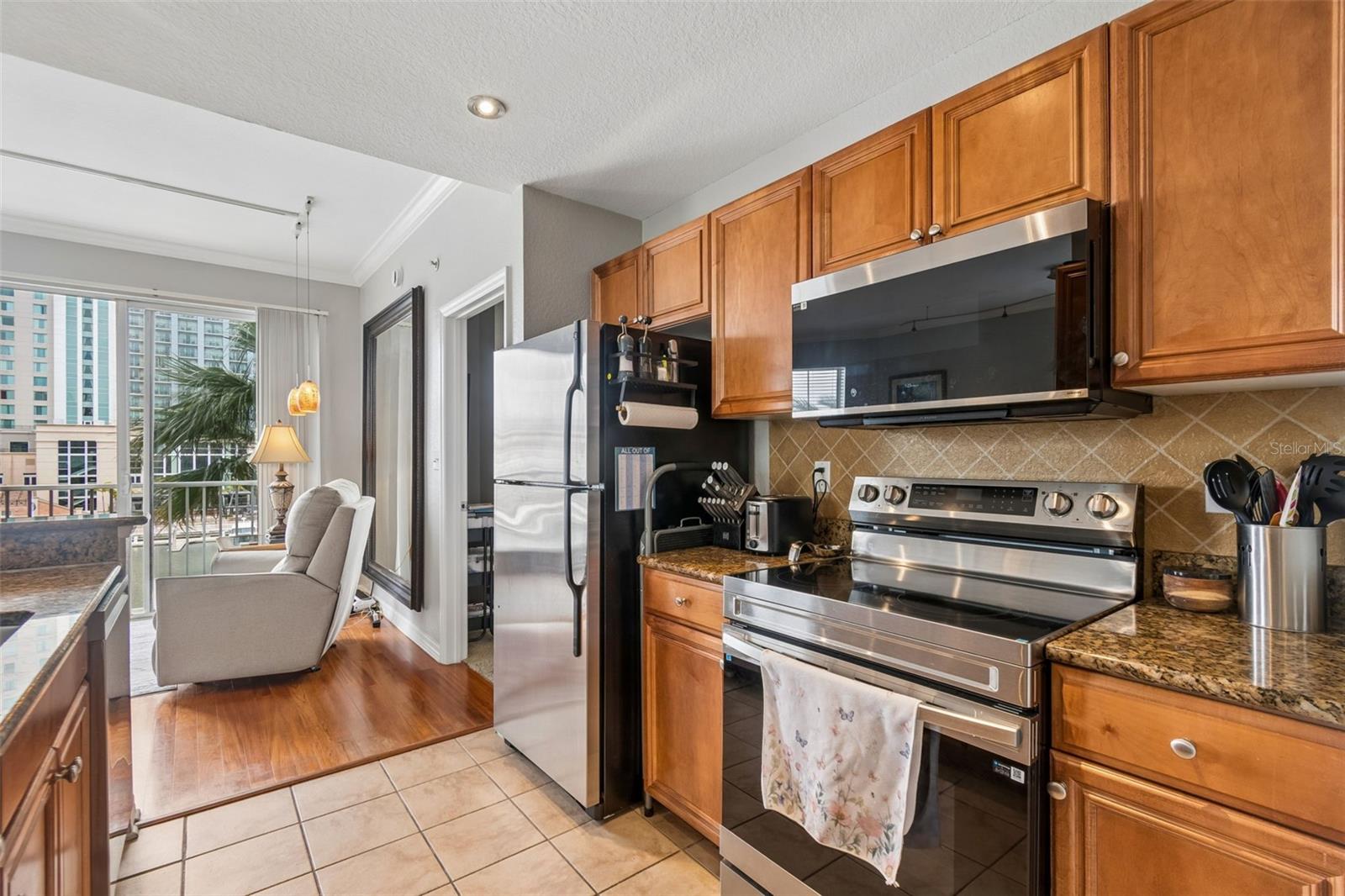 Image 11 of 42 For 700 Harbour Island Boulevard 329