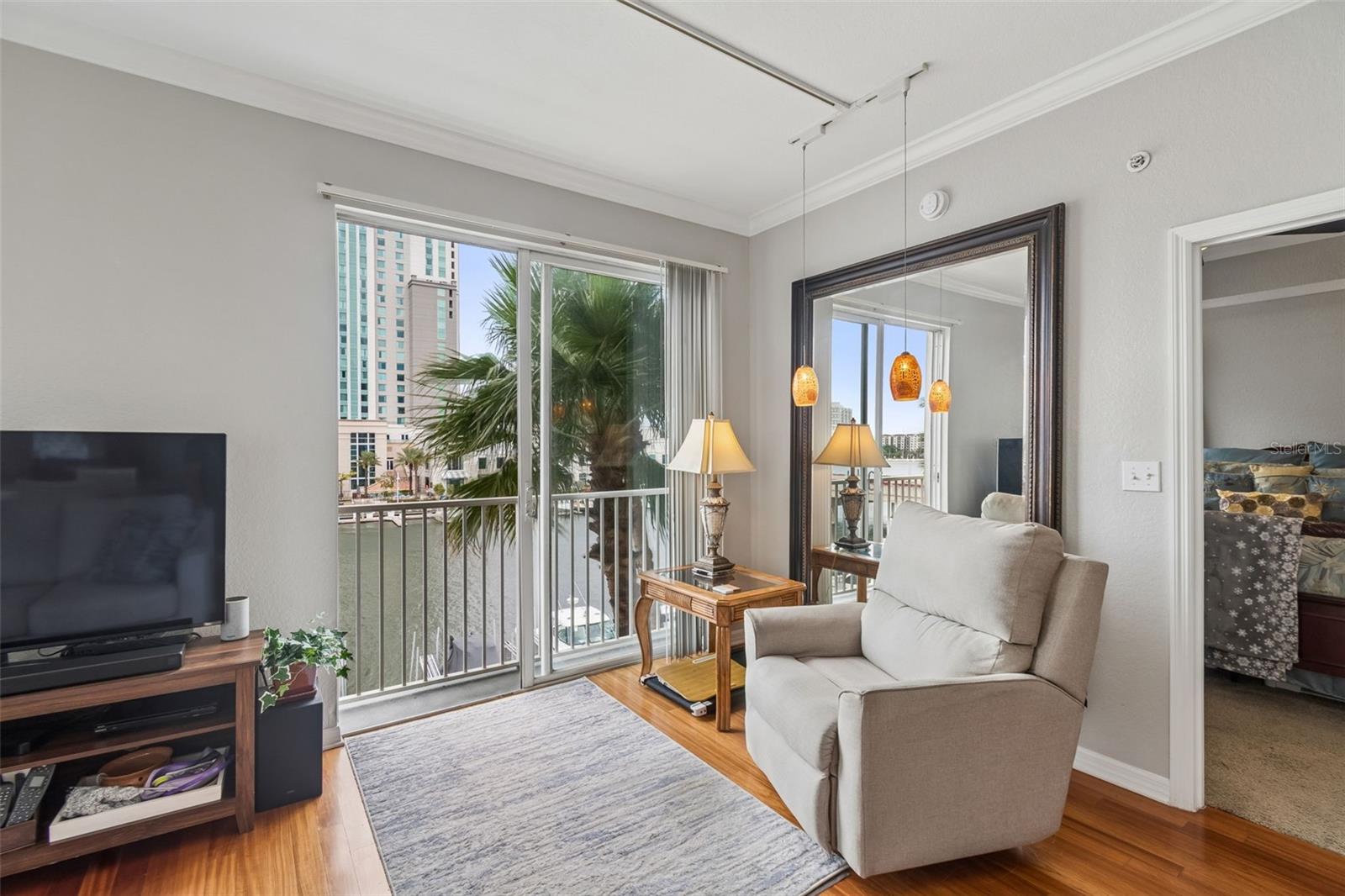 Image 4 of 42 For 700 Harbour Island Boulevard 329