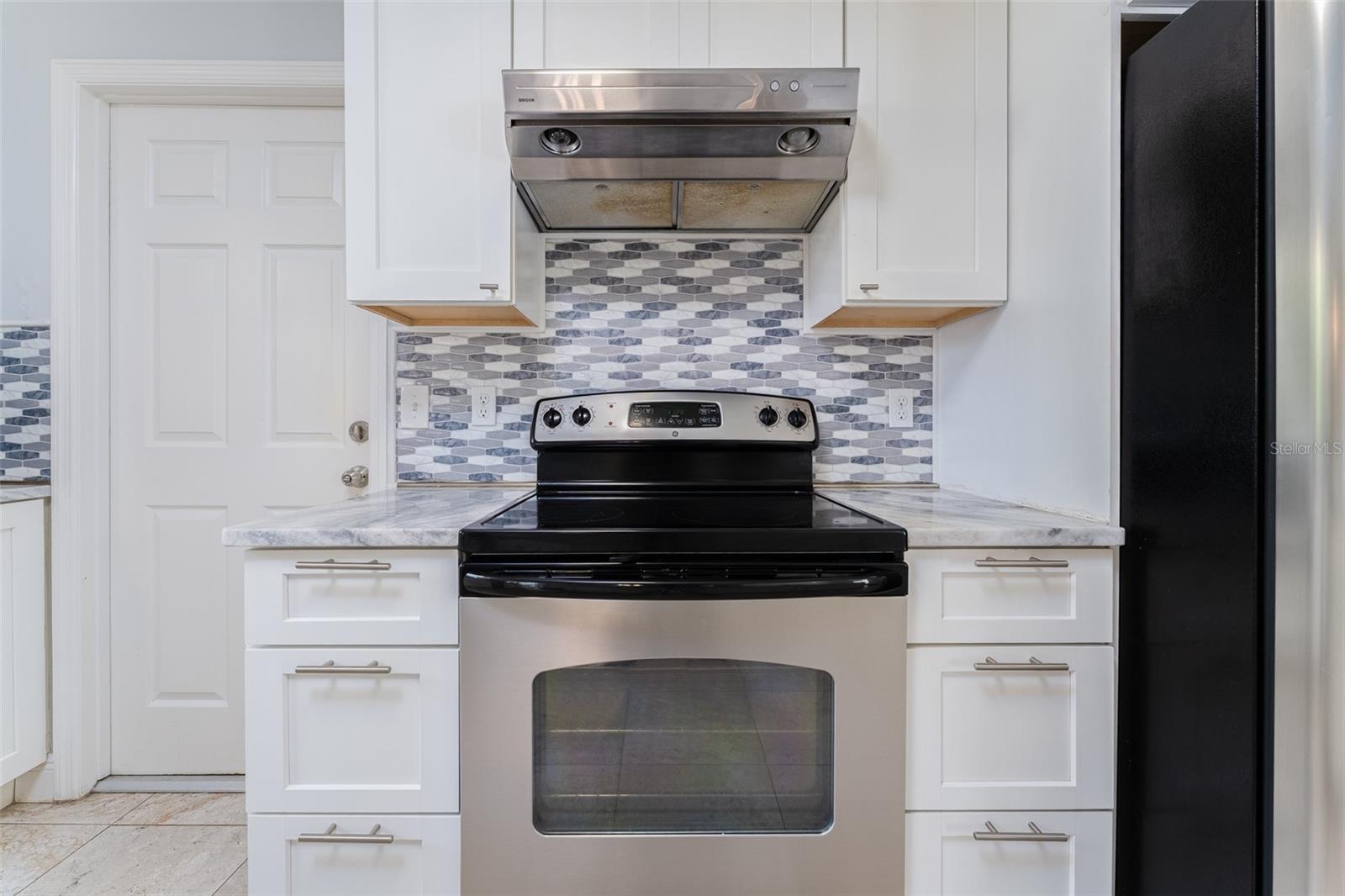 Image 12 of 45 For 5067 Black Birch Trail