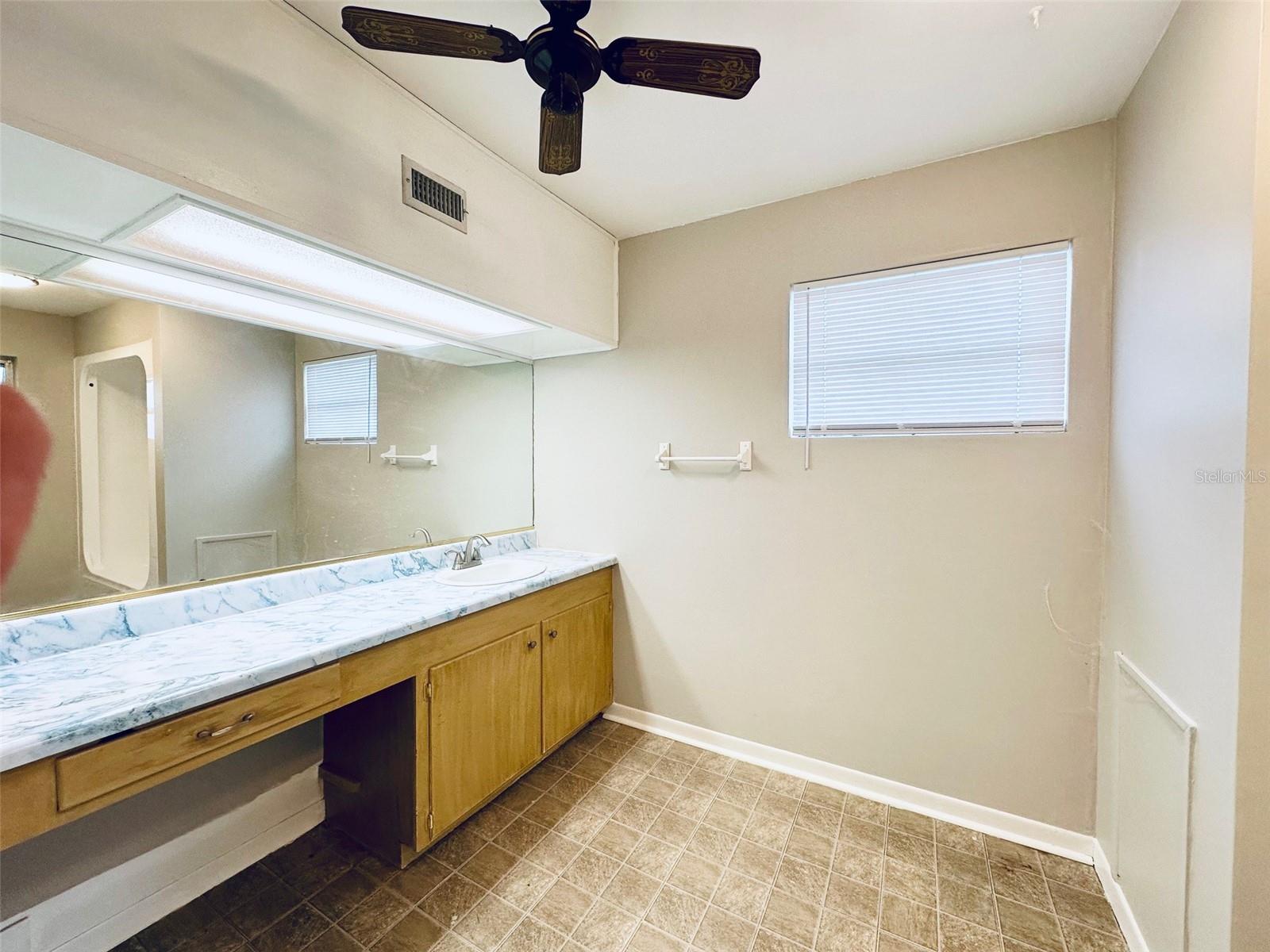 Image 11 of 16 For 1619 Pinewood Drive