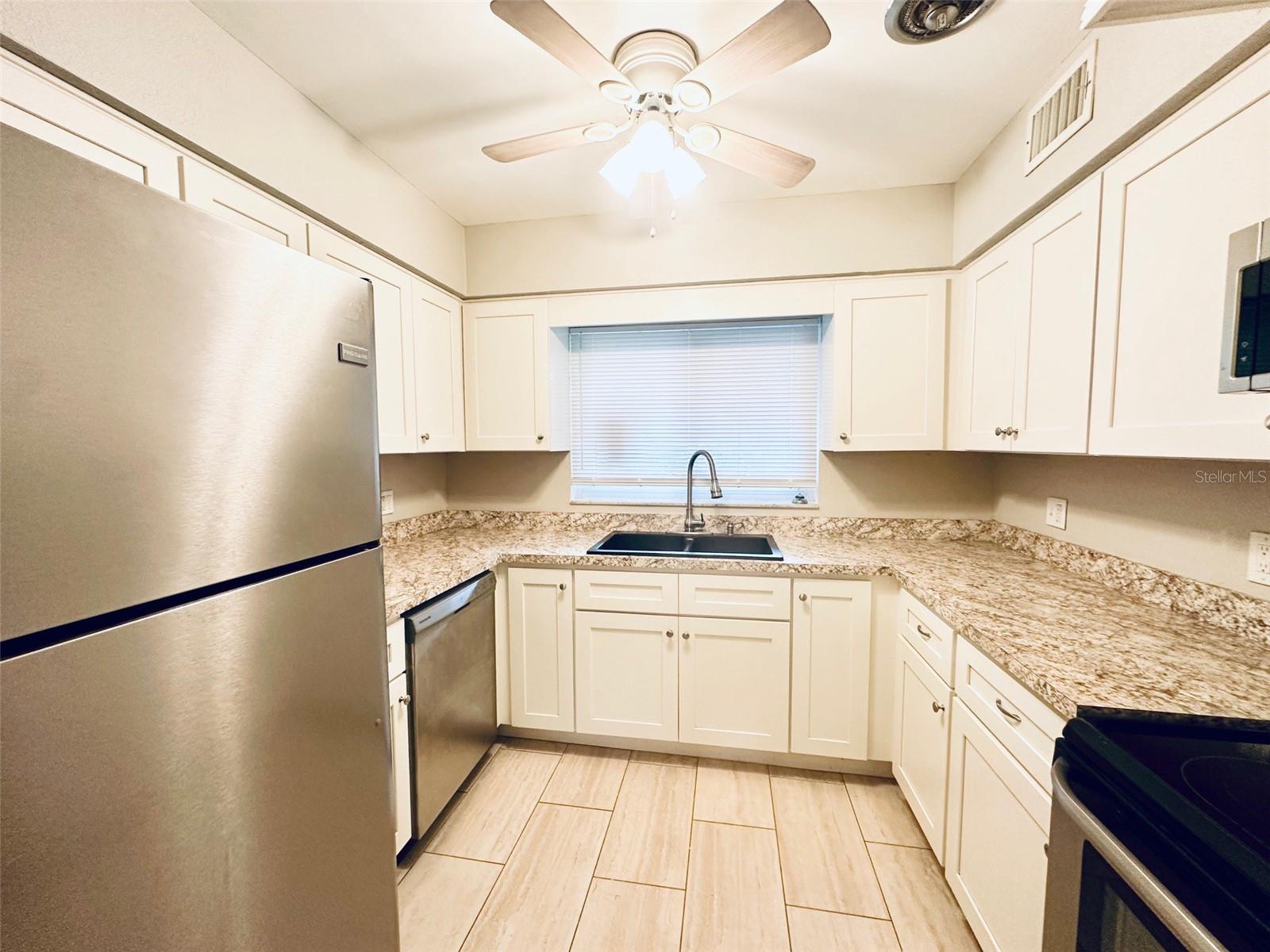 Image 2 of 16 For 1619 Pinewood Drive