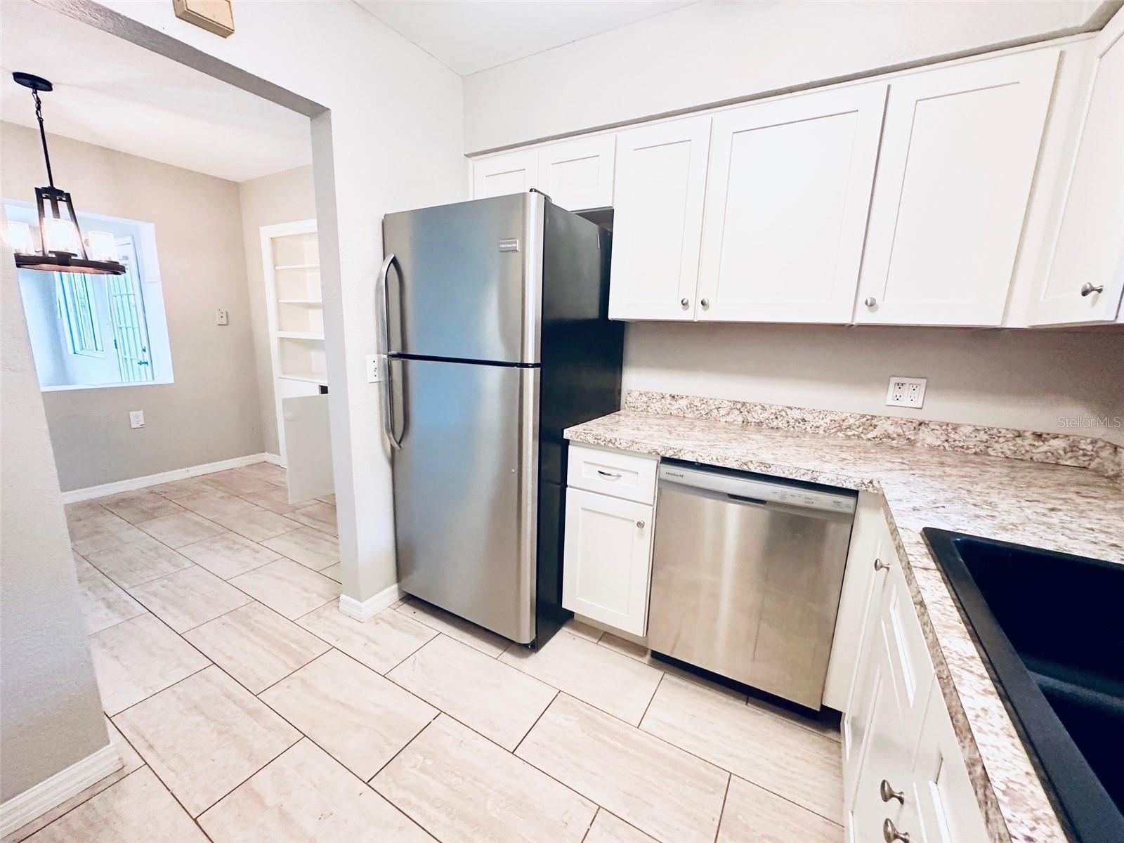 Image 4 of 16 For 1619 Pinewood Drive