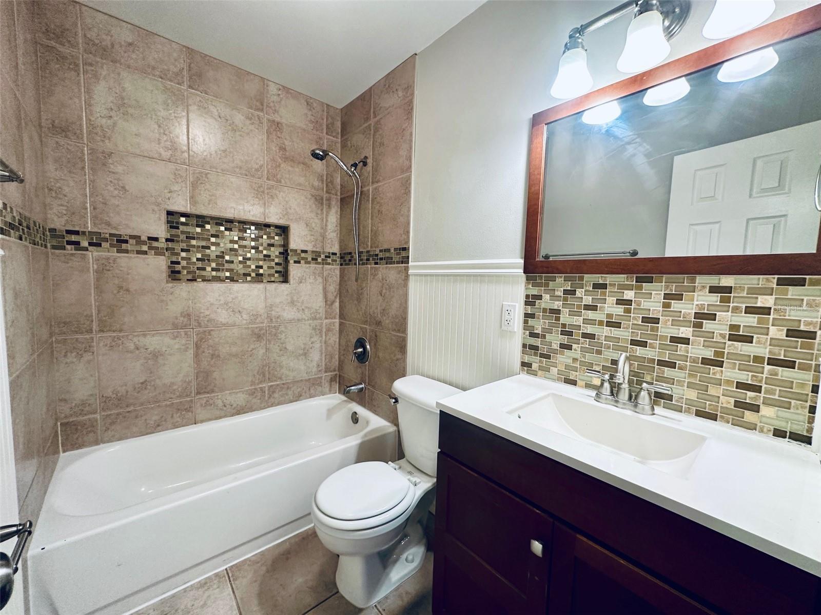 Image 8 of 16 For 1619 Pinewood Drive