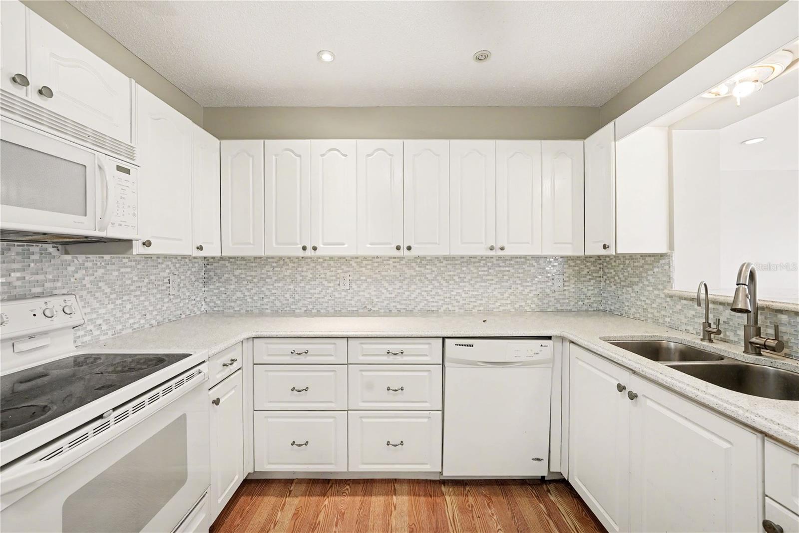 Image 12 of 25 For 1806 El Rancho Drive