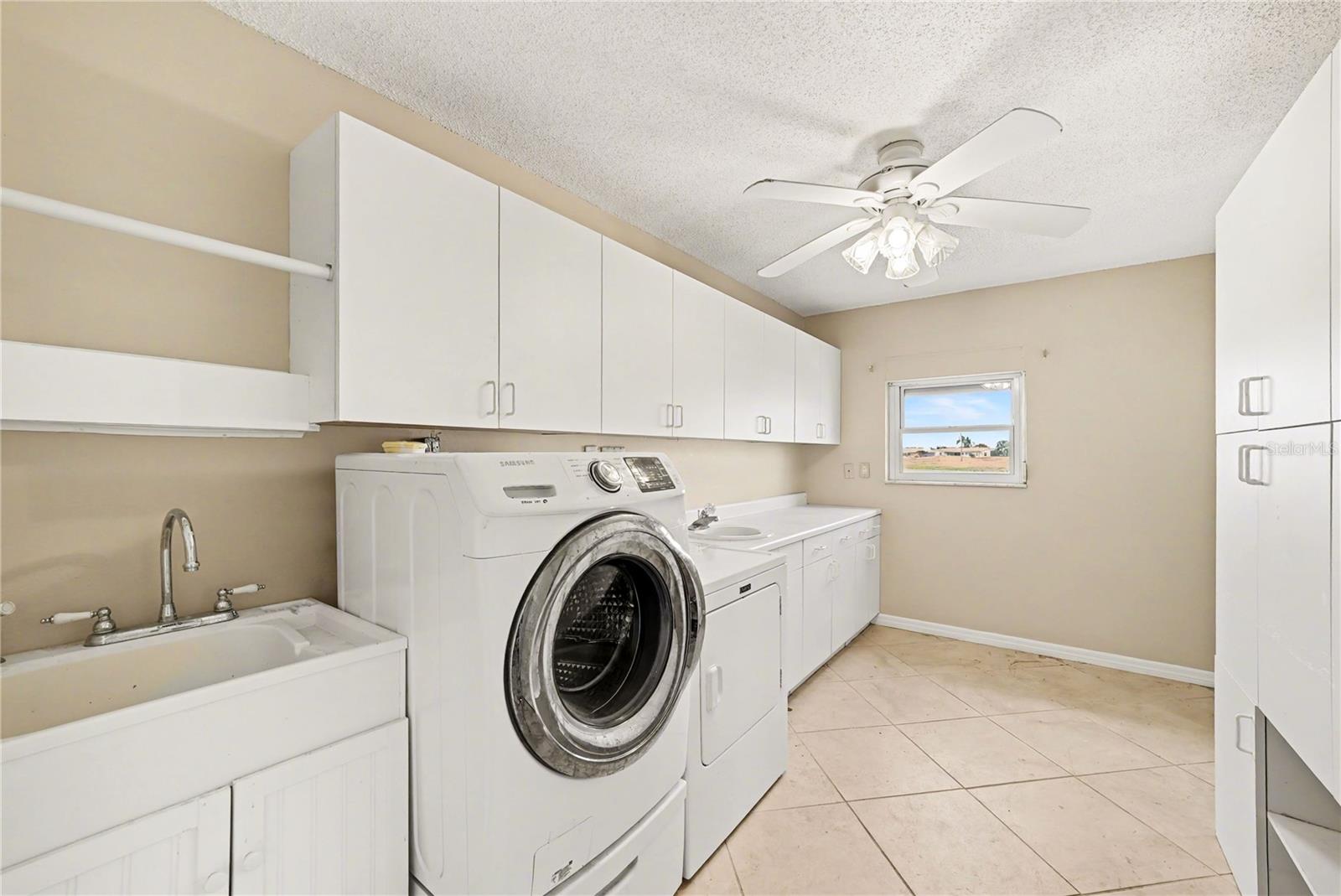 Image 21 of 25 For 1806 El Rancho Drive