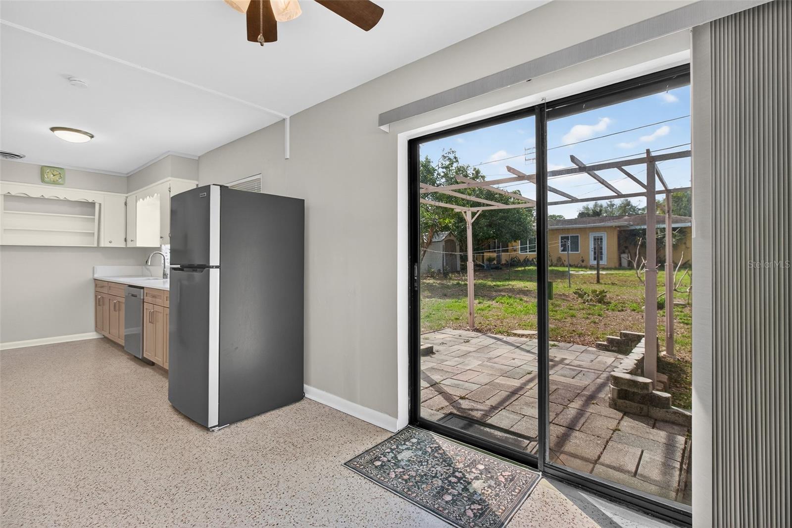 Image 23 of 44 For 1541 Illinois Road