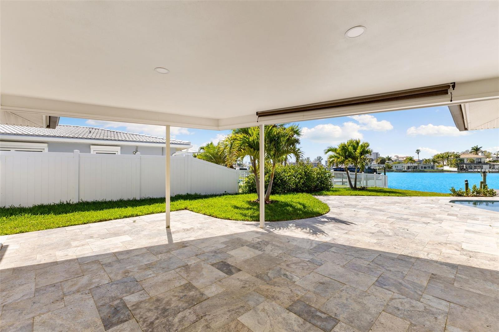 Image 28 of 82 For 10088 Paradise Boulevard