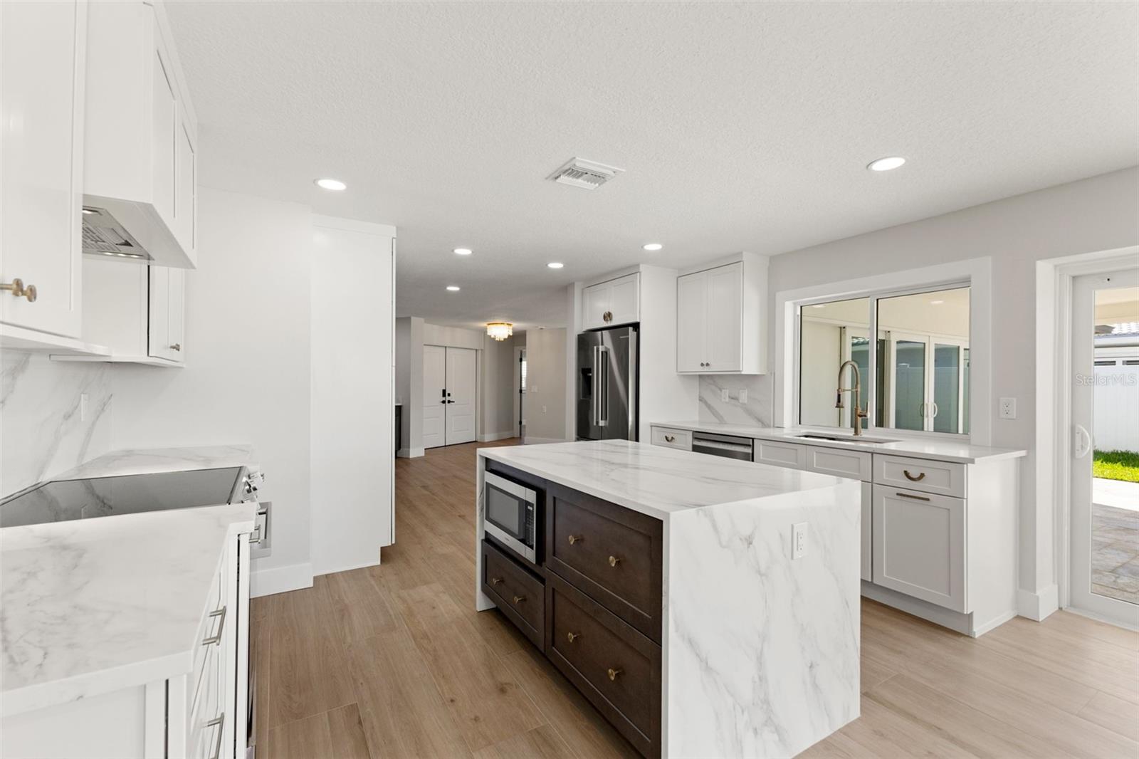 Image 33 of 82 For 10088 Paradise Boulevard