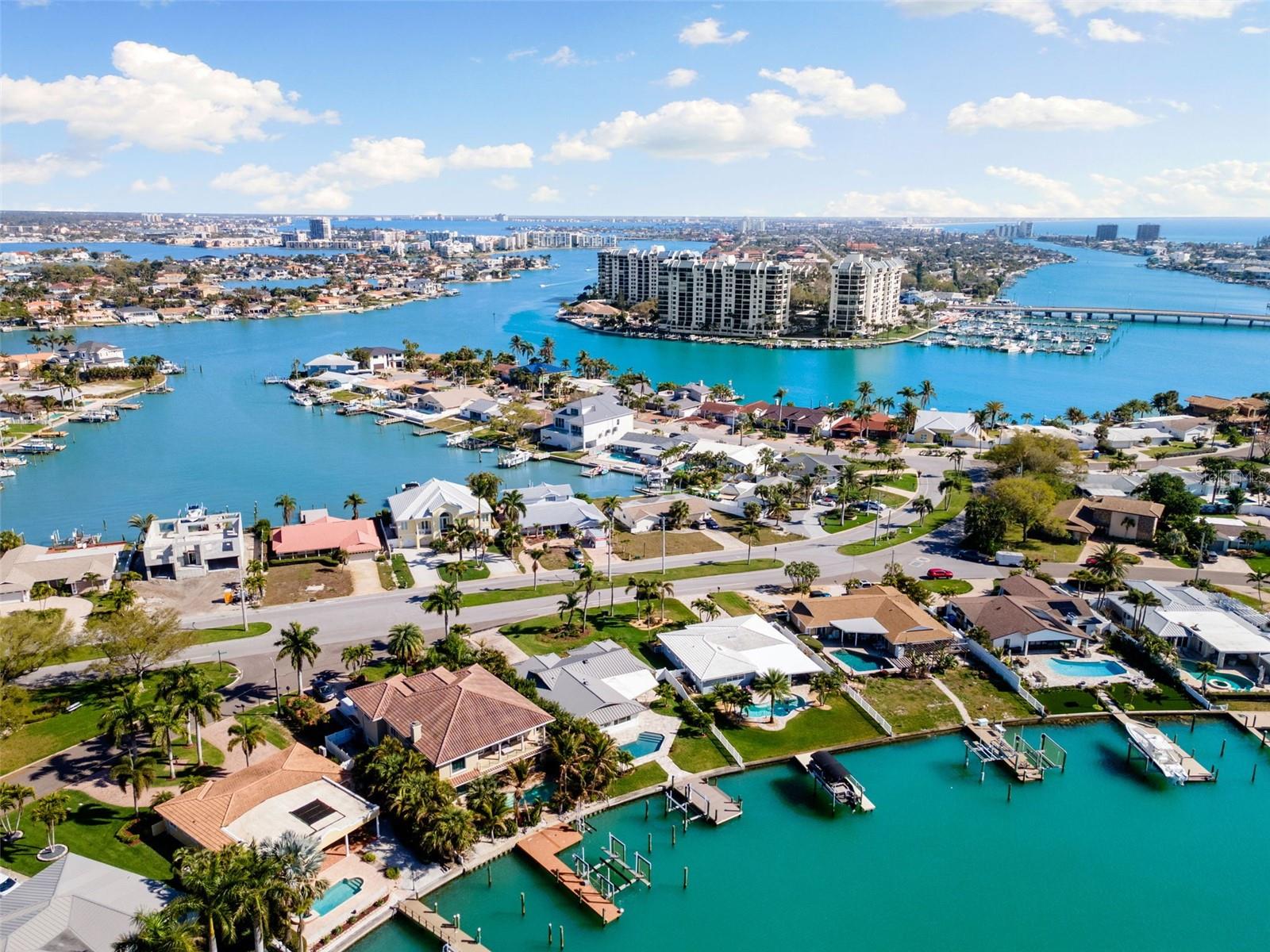 Image 4 of 82 For 10088 Paradise Boulevard