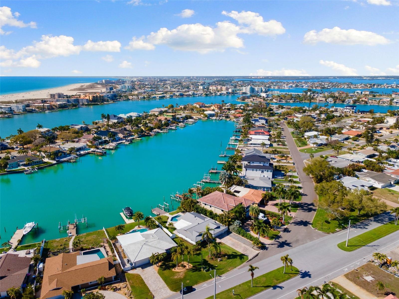 Image 53 of 82 For 10088 Paradise Boulevard