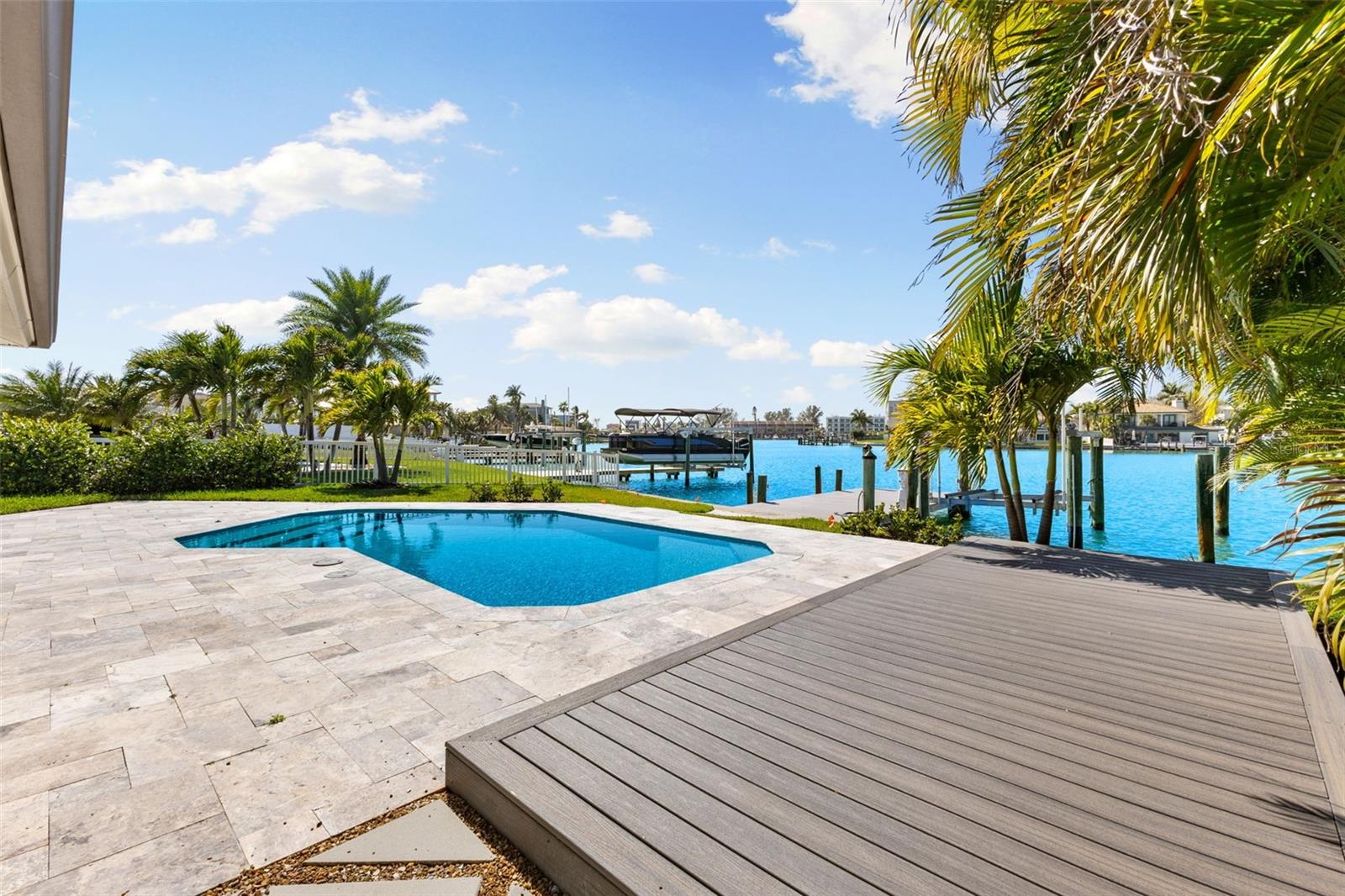 Image 61 of 82 For 10088 Paradise Boulevard